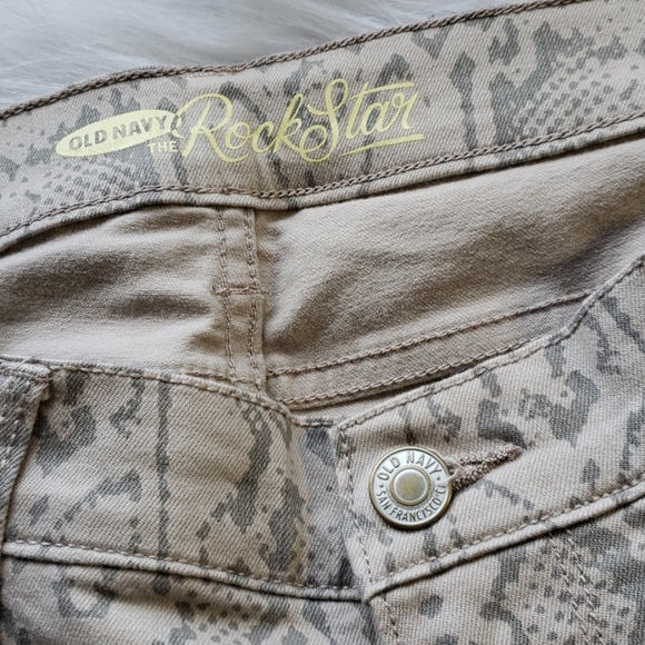 NWOT Rockstar Old Navy Jeans - Picture 5 of 9